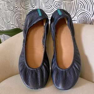 Tieks, Size 8, California Navy